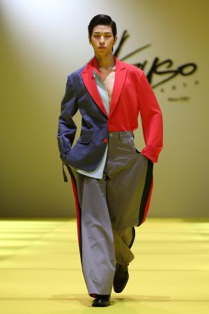 [S포토] 디자이너 장광효의 카루소(CARUSO) 컬렉션 LOOK 10 (2020 S/S 서울패션위크)