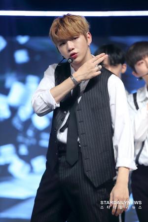 강다니엘, 그린데이에 무더운 여름 시원한 산을 찾아 손잡고 삼림욕하고 싶은 스타 1위 선정... 박보검 2위
