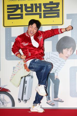[S포토] 이준혁, 컴백홈 아뵤~ (컴백홈 VIP 시사회)