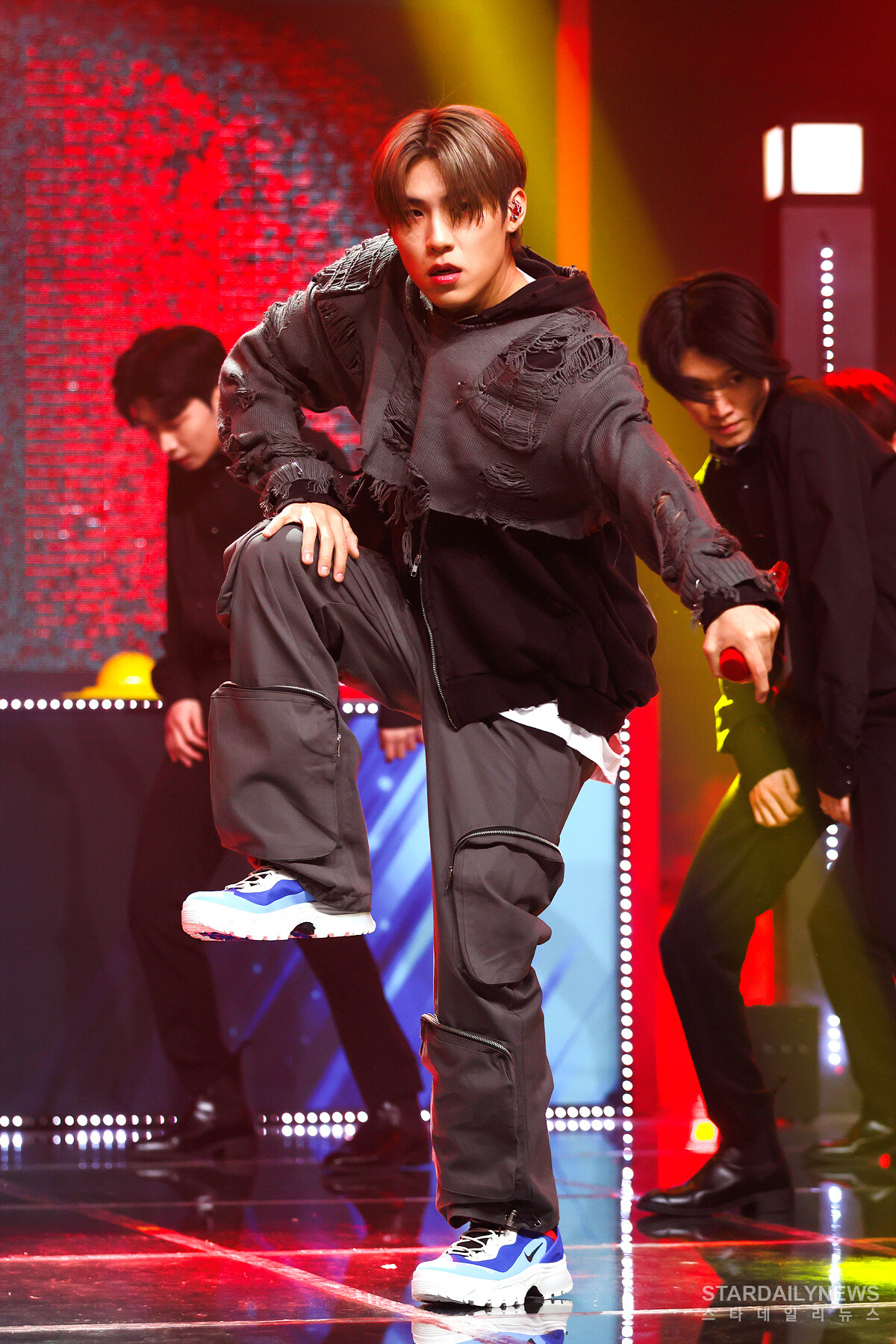 [S포토] 박우진, 리듬 타는 댄스~ (심플리케이팝)