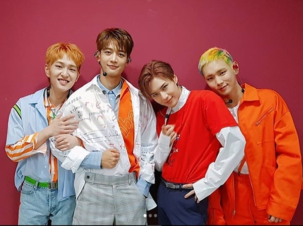 [아이돌정보] 샤이니, 팬들과 함께 종현 좋은 곳으로 보내주기 위해서 종현 자살 직후 콘서트 이유 언급