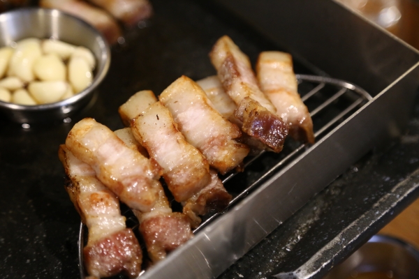 [맛집탐방] 홍대 합정역 진저피그, 돼지고기와 생강의 절묘한 만남을 맛보다