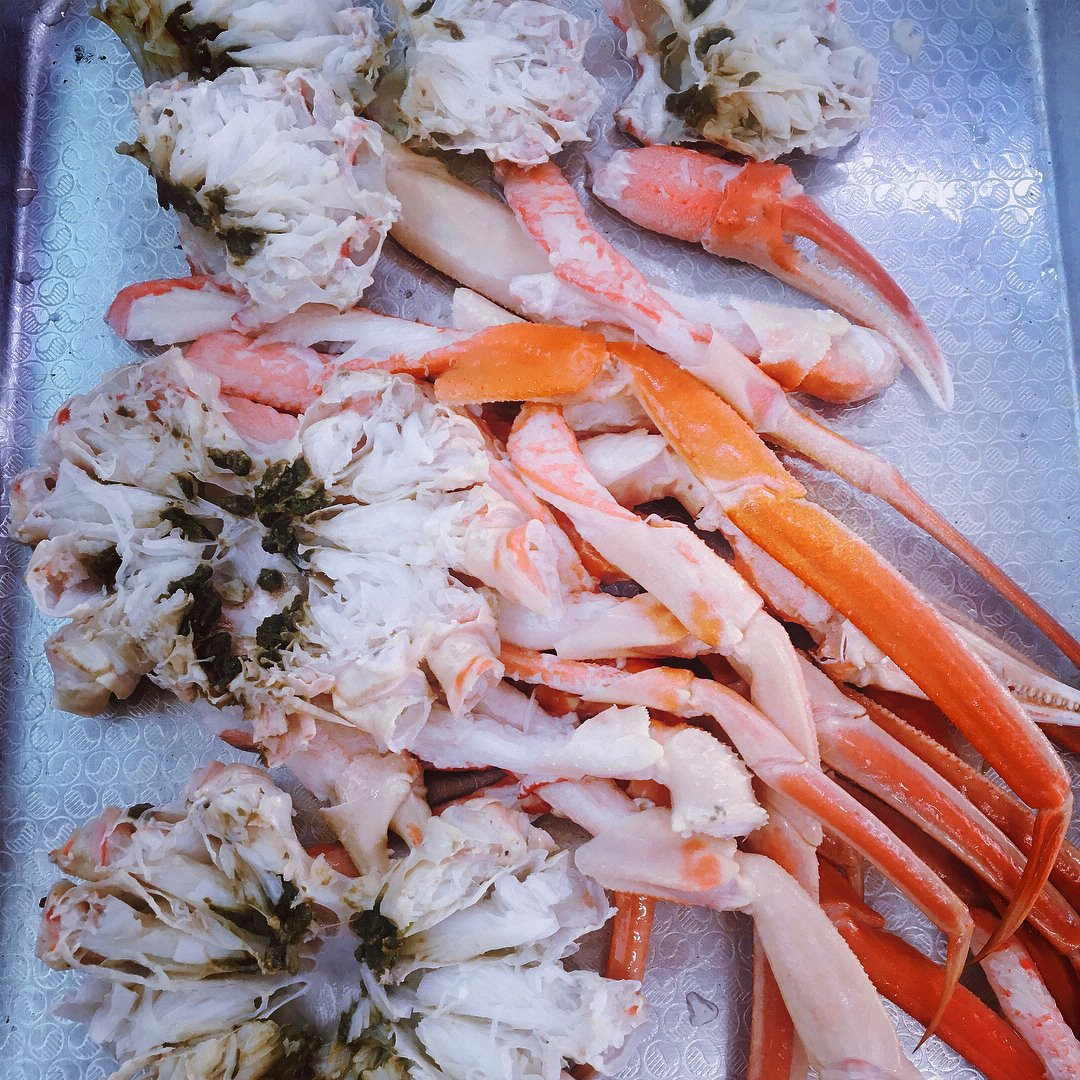 바다 향 입안 가득 퍼지는 꽉 찬 속살, 제철 대게 맛