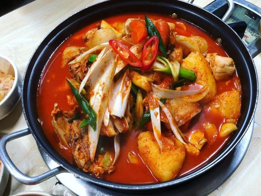 소주 친구, 밥도둑! 인생 닭볶음탕 맛집