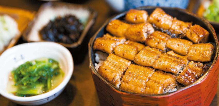 국물 부어 먹는 장어 덮밥 수 백년 깊은 맛이 스르르