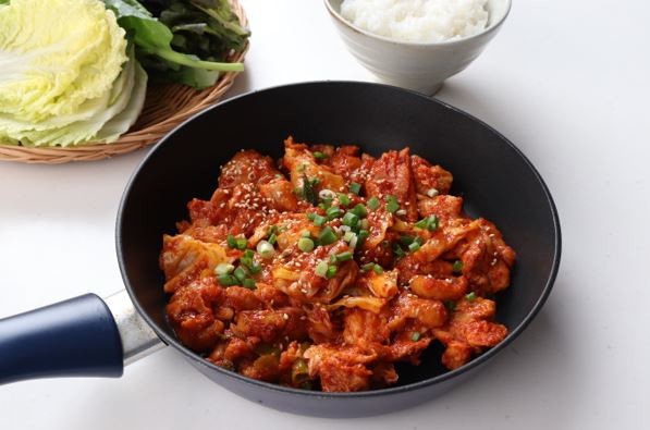 집에서먹자 춘천닭갈비 맛 그대로 ‘김선생닭갈비’ 2종 출시