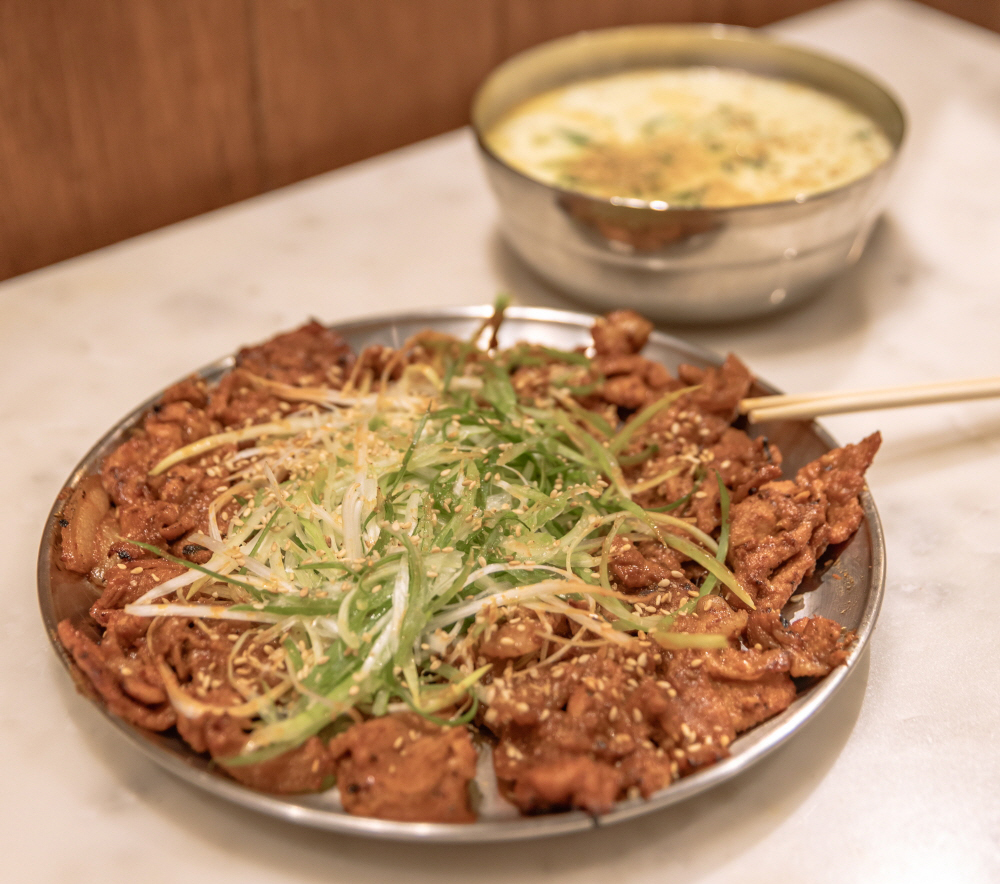 뉴트로  예산시장의 맛