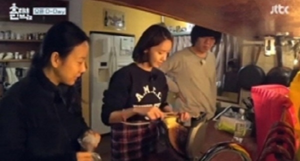 효리네민박2 윤아, 이 직업, 편하기만 하진 않아 와플기계도 완판시켜?