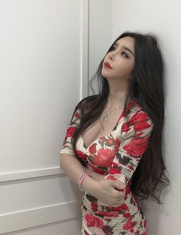 복면가왕 곧감 하리수, 편견 속 괴로웠지만…수입은? 하루 1억 원 넘게 벌었다