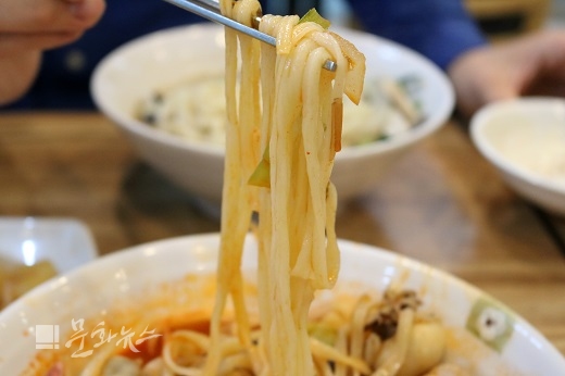 도구 사용 없이 수타로 만든 제대로 된 분당 짬뽕 맛집 탐방기
