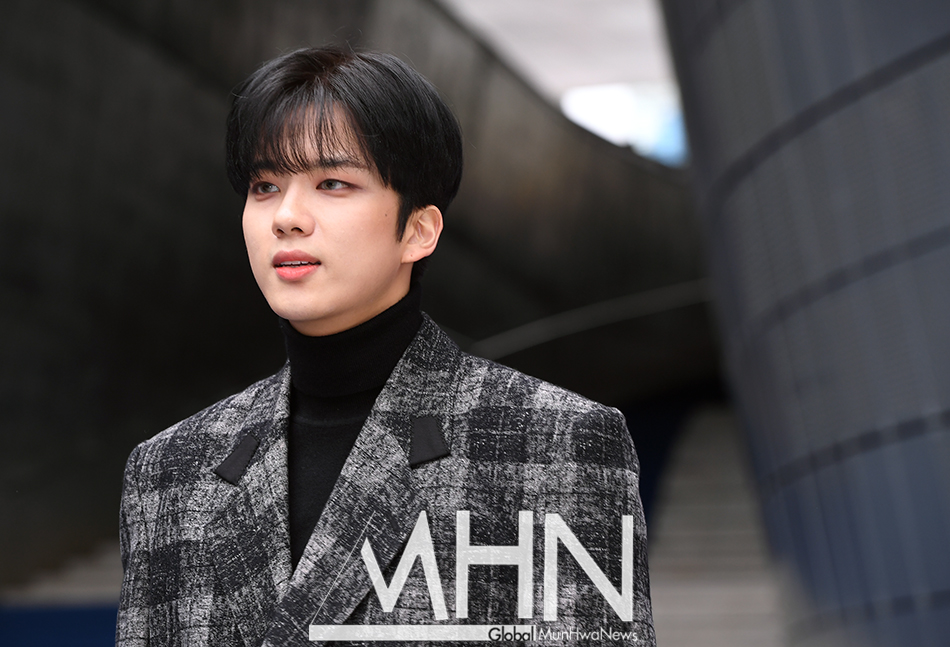 [문화포토] B.A.P 영재 만화 찢고 나오는중~ (헤라서울패션위크)
