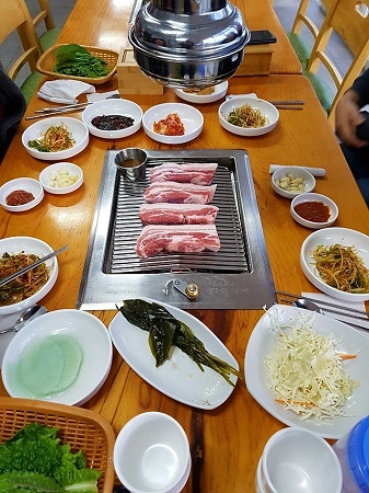 서귀포 중문관광단지 맛집, 서민흑돼지 제주도 힐링메뉴 선봬