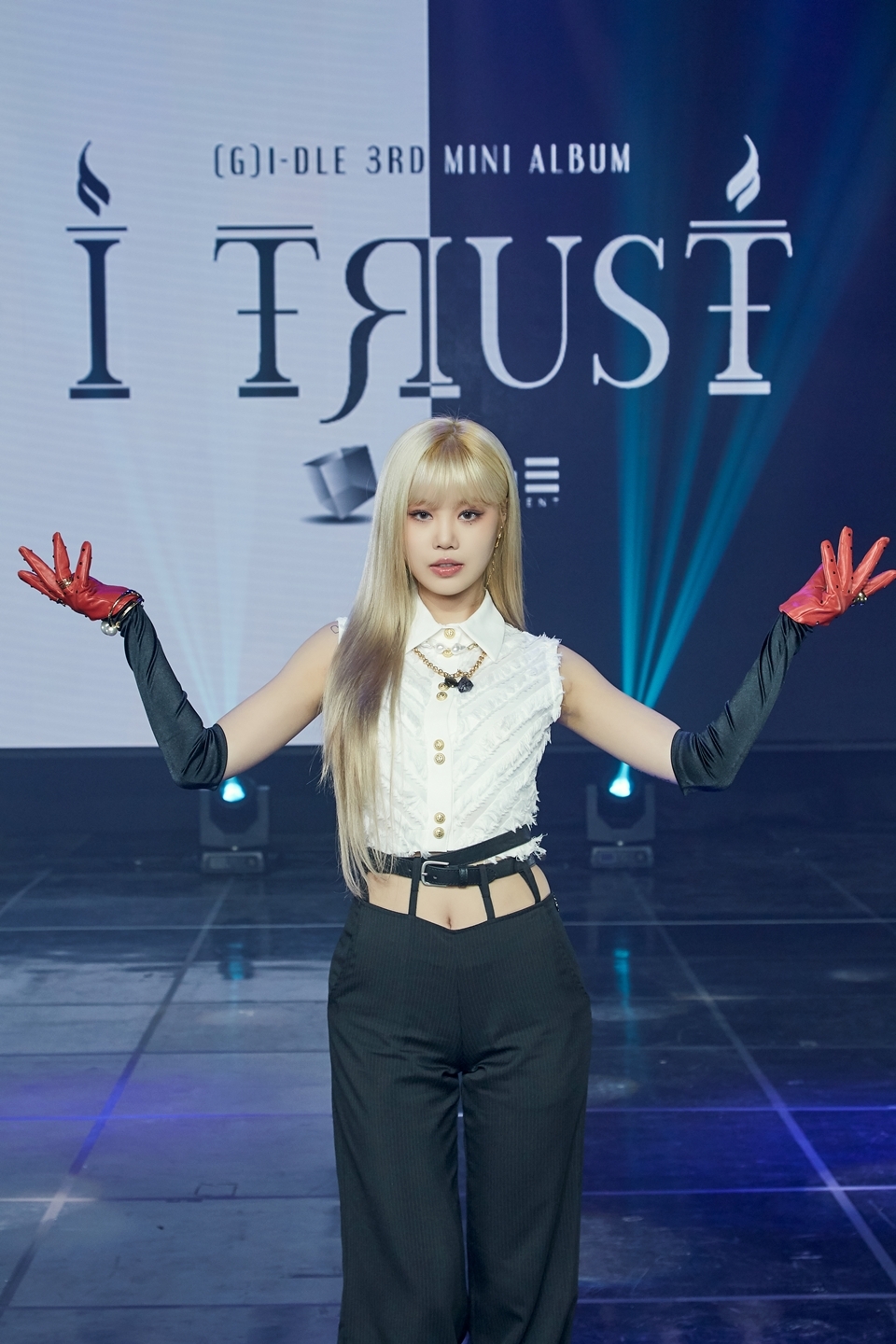 [MHN포토] (여자)아이들 수진 춤신춤왕 카리스마