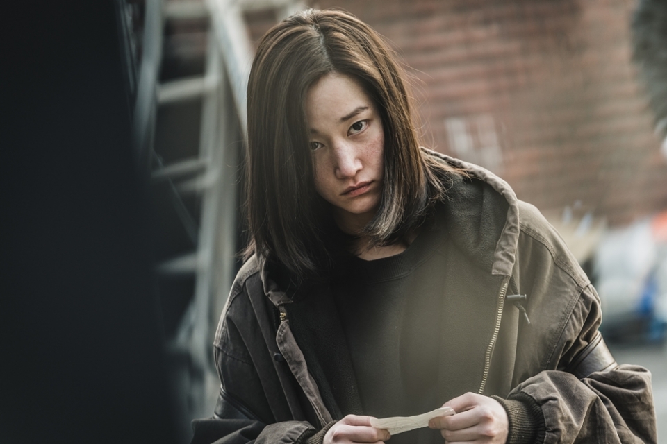 콜 전종서, 연쇄살인마 영숙 그 자체로 변신....한 단어에 가둘 수 없는 전종서만의 매력