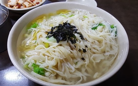 SBS 생방송투데이 오늘 방송 맛집 위치는? 토스트, 버거, 청, 손칼국수, 돼지갈비 맛집 소개