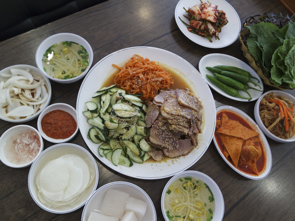 생방송 투데이 오늘 방송 맛집 위치는? 족발, 반찬 가게, 칼제비, 프라이드치킨 소개