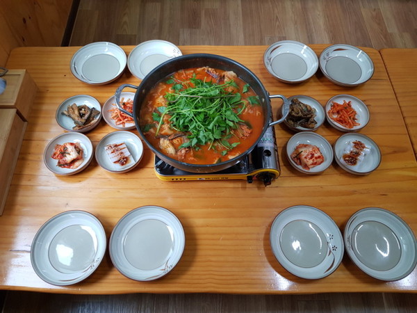 KBS 2TV 생생정보 오늘 방송 맛집 위치는? 꽃도리탕, 도토리 정식, 메기매운탕 맛집 소개