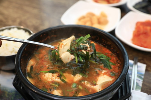 생생정보 오늘 맛집 위치는? 다슬기해장국, 마늘떡갈비, 칼국수 맛집 소개