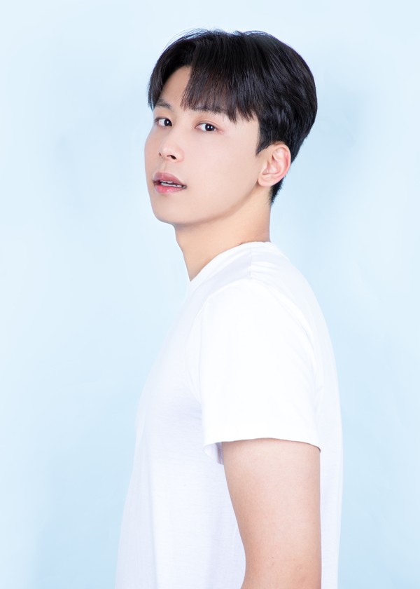배우 김도현, 백설공주와 수상헌 여행사 출연