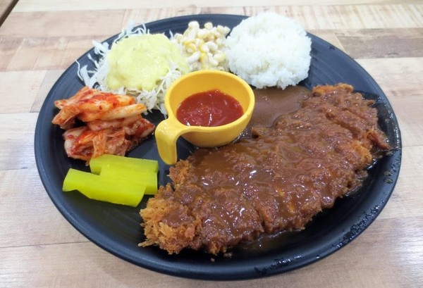 생방송 오늘저녁, 도깨비시장 돈까스, 짬뽕과 70년 전통 메밀 막국수 맛집 위치는?