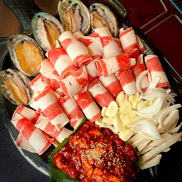생방송 투데이 오늘 방송 맛집은? 전복삼합구이, 미나리 샤브칼국수 맛집 소개