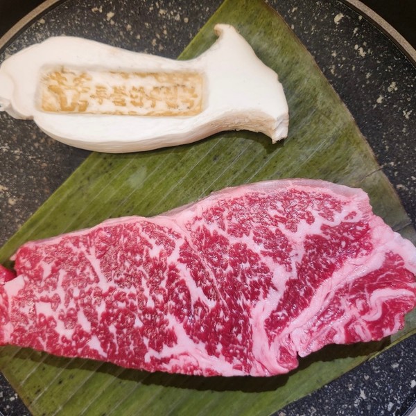 생방송 투데이 오늘 방송 맛집은? 한우 등심, 손칼국수 맛집 소개