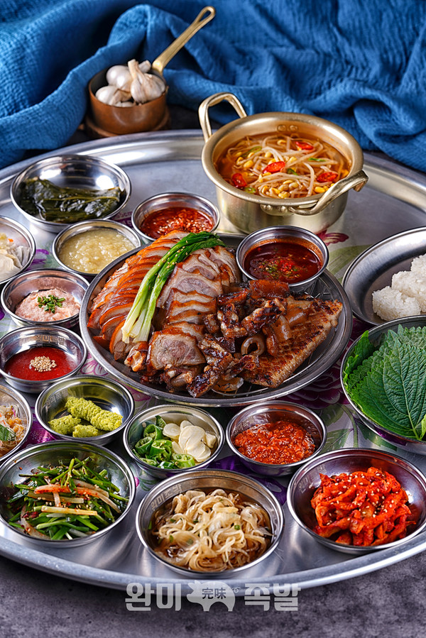 완미족발, 껍데기+족발 조합의 신제품 껍족 선보여