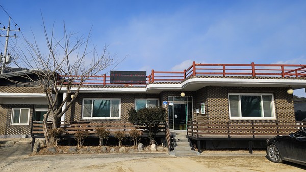 청춘양구 착한  막국수 육수와 면이 서로 선을 넘지 않는 맛.