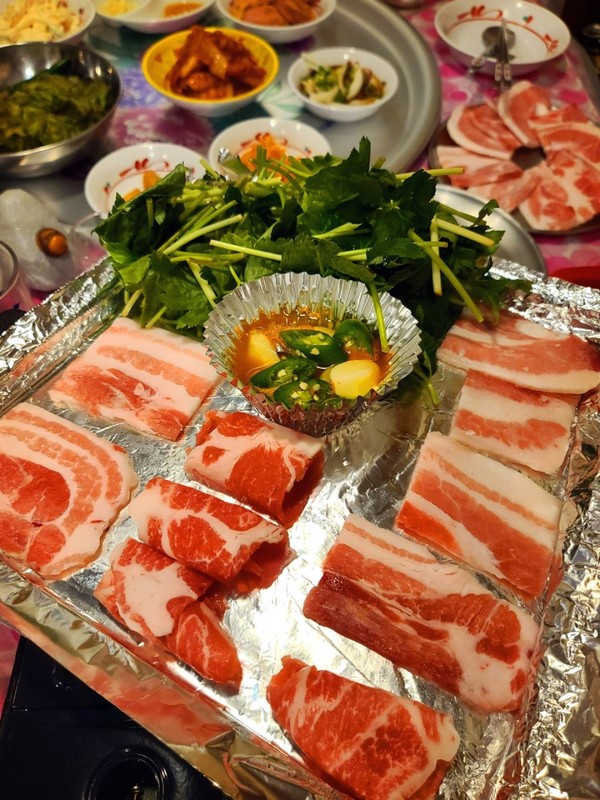 생방송 투데이 오늘 방송 맛집은? 복샤부구이, 냉동삼겹살, 조개전골 맛집 소개