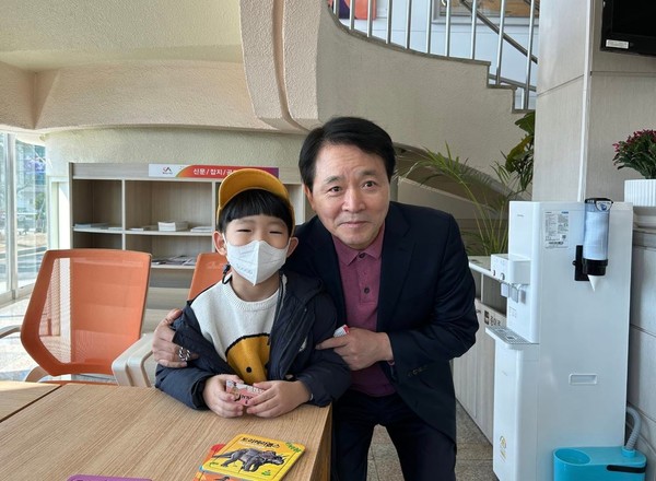 성일종 충남 서산 국민의힘 후보, 음암면 방문해 시민들과의 소통