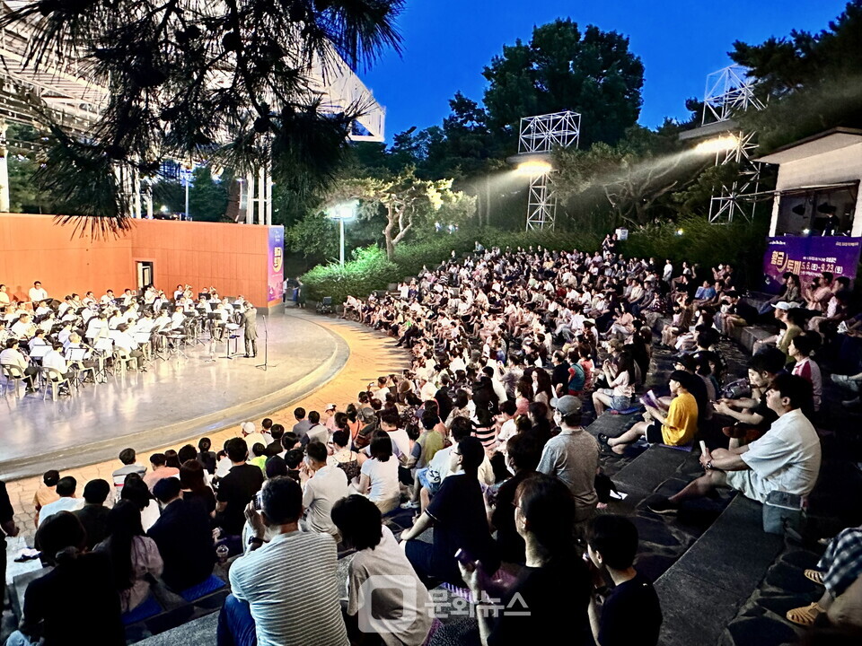 인천문화예술회관, 30주년 맞은 야외상설무대 황.금.토.끼 본격 개막