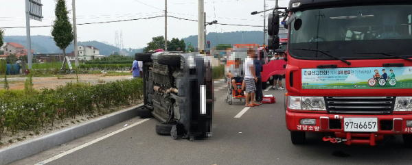 사천소방서 남평사거리 차대차 교통사고 운전자 구조
