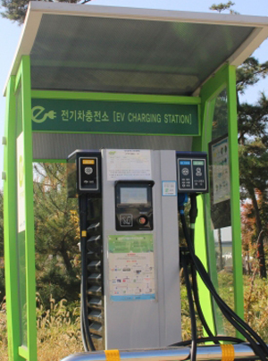 진주휴게소  전기차 충전소 완비