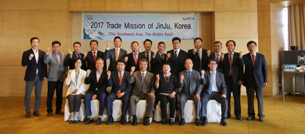 진주실크 해외수출로 제2의 부흥기 맞아