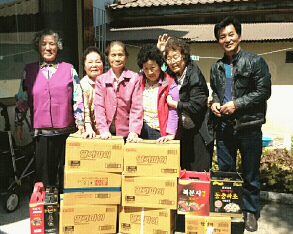 마산 참사랑봉사회 권영수·김정자 부부 선행 화제
