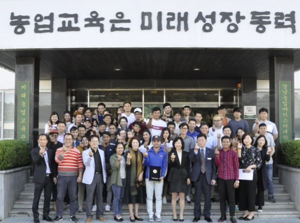 도농기원 외국인 농업기계교육 수료식 개최