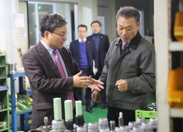 이상직 중진공 이사장 항공우주산업 강소기업 방문