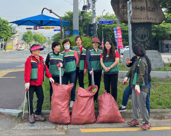밀양 내이동 주부민방위, 아리랑대축제 맞이 환경정비