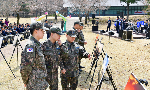 공군교육사 음악과 함께하는 사진 전시회 개최