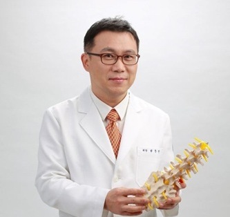방병원, 스포츠서울 고객신뢰도 대상 수상… “비수술치료 통해 만족도 높인다”