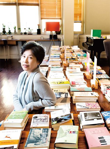 베스트셀러도, 신간도 없는 강남 한복판 4층 ‘최인아책방’의 실험