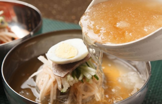 [리얼푸드] ‘이한치한’ 냉면을 겨울에 즐긴 이유는