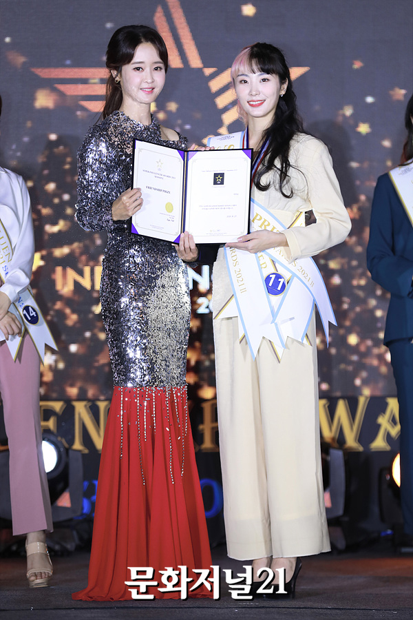 [MJ포토] 2021 슈퍼인플루언서어워즈 시즌2 특별상 수상자들②