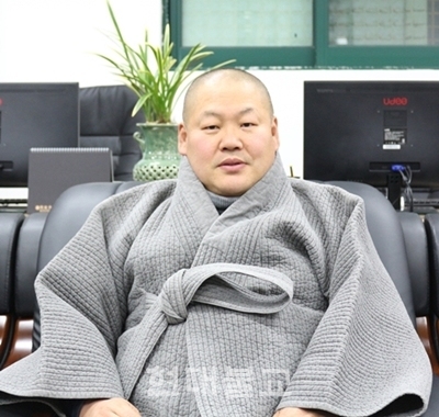 스님 떡볶이에 희망 담아요