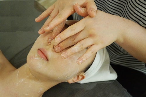 YJ스파앤왁싱바, 경락 마사지  제공