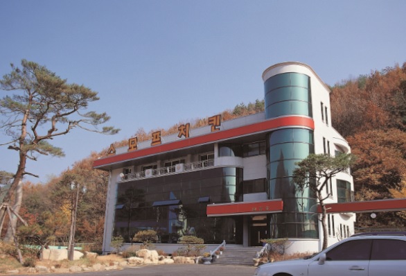 스모프치킨, 과감한 변신으로 치킨창업시장서 눈길