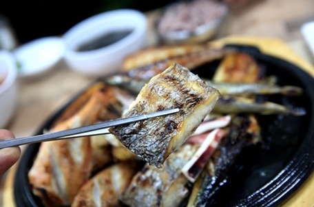 [전국맛탐방] 겨울바다 속초여행, 생선구이ㆍ오징어순대 등 특화음식 맛집 다양