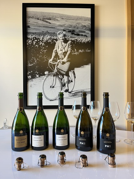 [오주석의 더블유 모먼츠] 혁신적인 리더의 샴페인, 볼랭져(BOLLINGER)가 만드는 시간의 힘