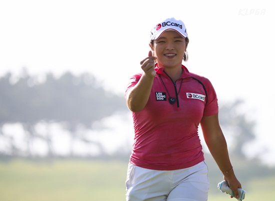 [KLPGA] 금호타이어오픈 2R, 장하나 단독선두 우승 도전