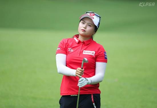 [KLPGA] 문영 챔피언십 첫날, 최혜진 선두 2타차 공동 4위 보기 없어 만족